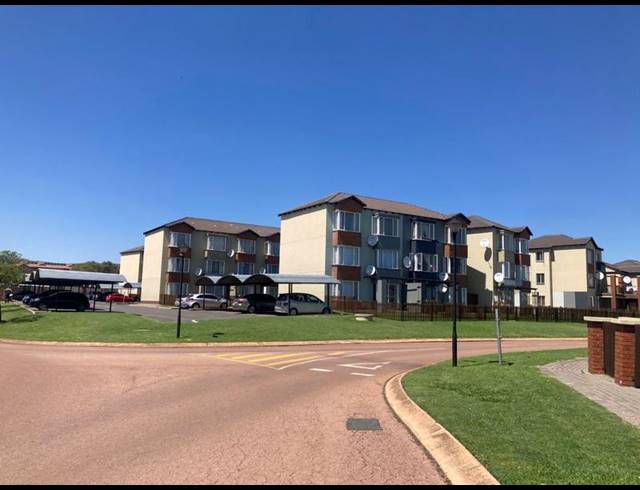 2 BEDROOM TOWNHOUSE FOR SALE IN TWEE RIVIERE LIFESTYLE ESTATE